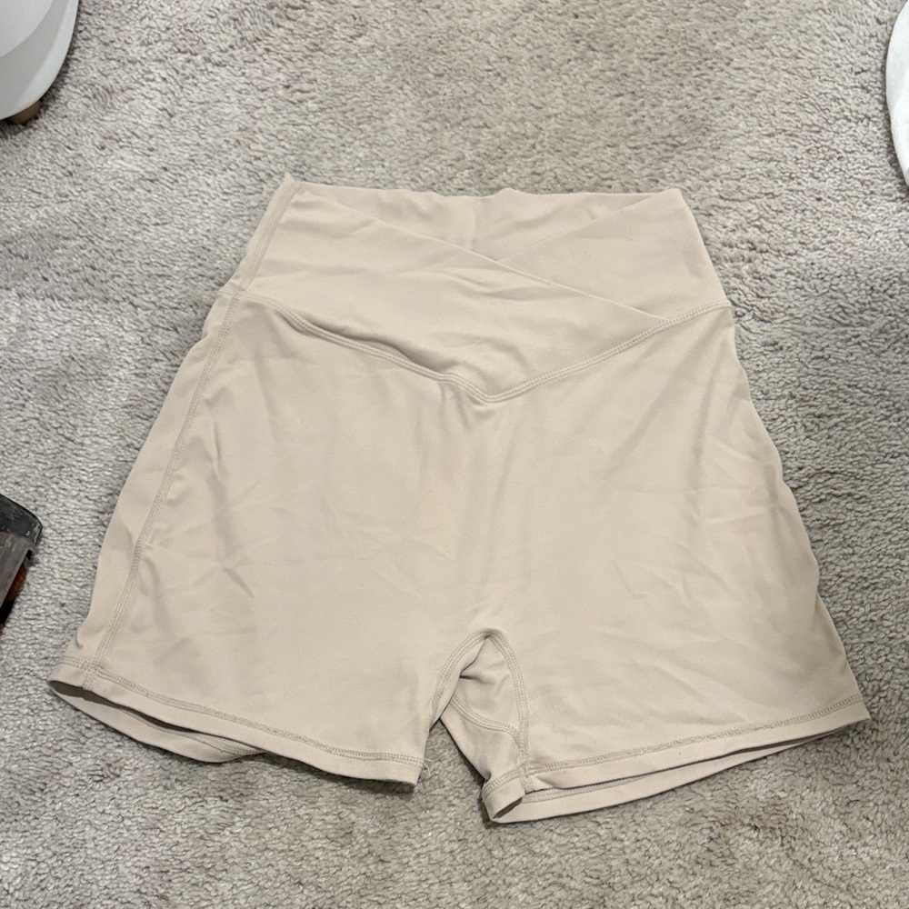 Women's Cream High-Waisted Shorts